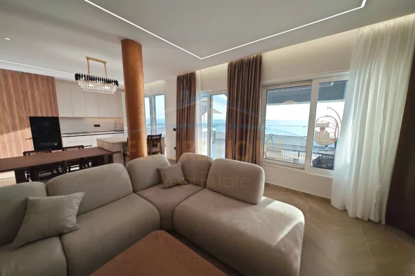 Shtepi ne shitje Apartament ne Durres, 2+1, Mobilimi E mobiluar, Pagesa 500,000  Euro.