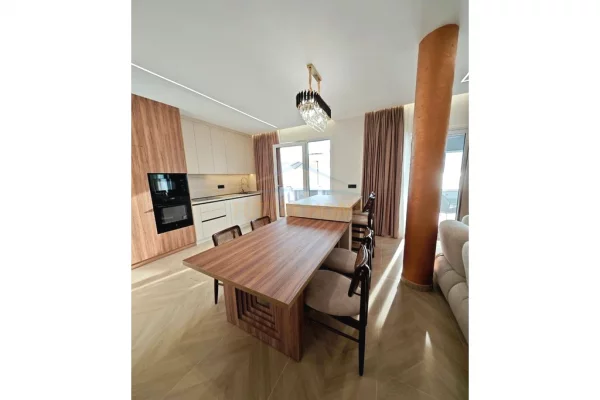 Shtepi ne shitje Apartament ne Durres, 2+1, Mobilimi E mobiluar, Pagesa 500,000  Euro.