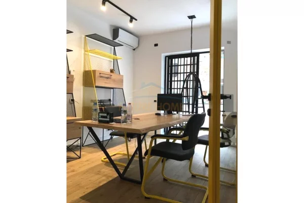 Ambient biznesi me qera 3+1 ne Tirane - 950 Euro