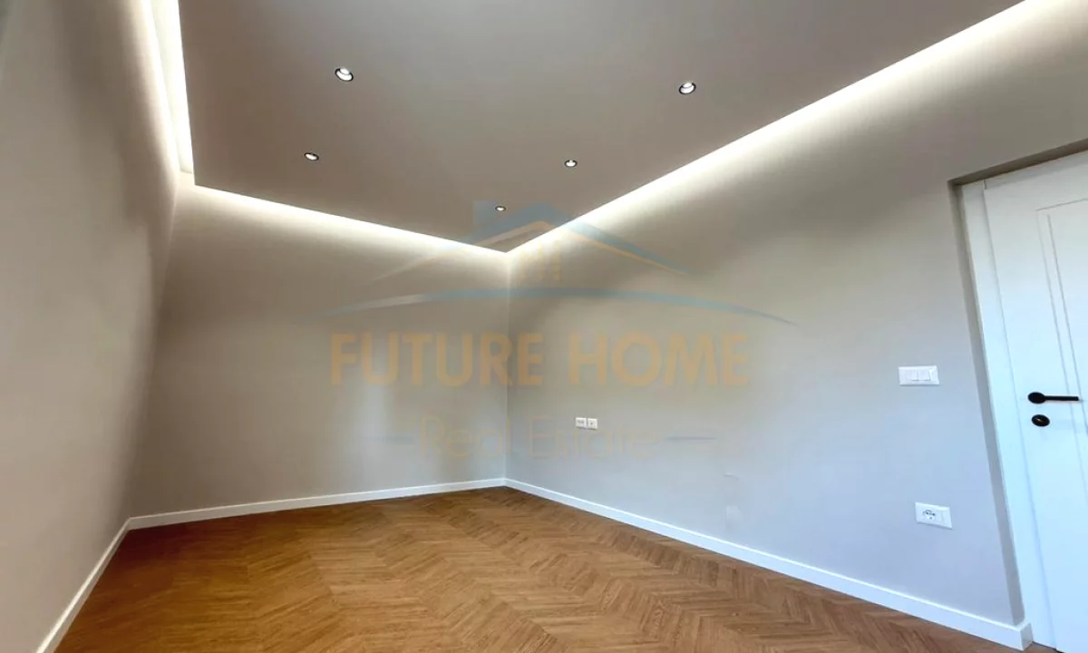 Shtepi ne shitje Apartament ne Tirane, 2+1, Mobilimi Bosh, pa mobiluar, Pagesa 255,000  Euro.