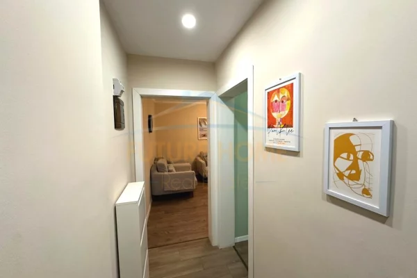 Shtepi me qera Apartament ne Tirane, 2+1, Mobilimi E mobiluar, Pagesa 800  Euro.