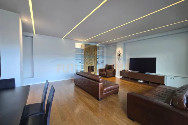 Shtepi ne shitje Apartament ne Tirane, 2+1, Mobilimi E mobiluar, Pagesa 650,000  Euro.