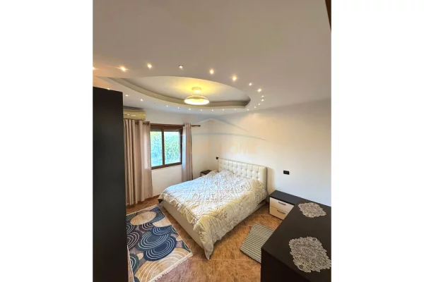 Shtepi me qera Apartament ne Tirane, 2+1, Mobilimi E mobiluar, Pagesa 350  Euro.