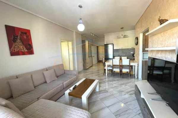 Shtepi me qera Apartament ne Tirane, 2+1, Mobilimi E mobiluar, Pagesa 750  Euro.