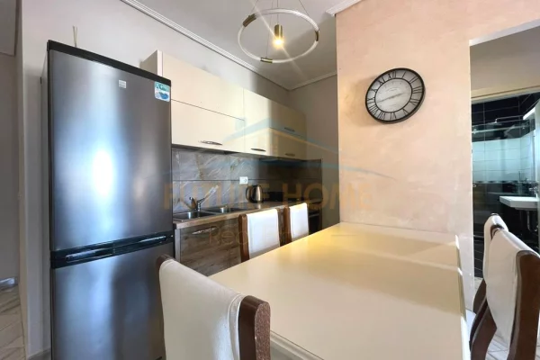 Shtepi me qera Apartament ne Tirane, 2+1, Mobilimi E mobiluar, Pagesa 750  Euro.