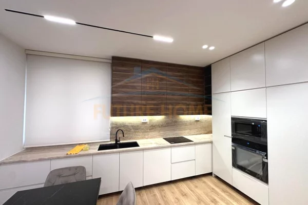 Shtepi me qera Apartament ne Tirane, 1+1, Mobilimi E mobiluar, Pagesa 1,250  Euro.