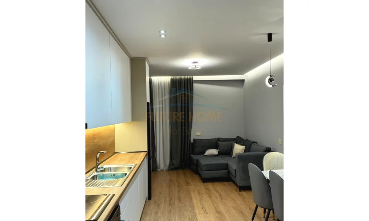 Appartamento in affitto a Tirana 2+1, Arredato