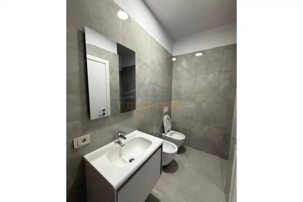 Appartamento in affitto a Tirana 2+1, Arredato