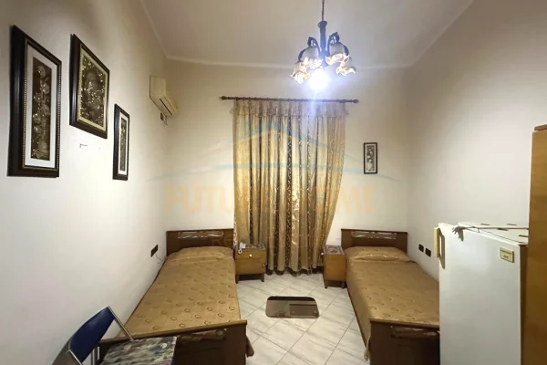 Shtepi me qera Apartament ne Tirane, 3+1, Mobilimi E mobiluar, Pagesa 900  Euro.