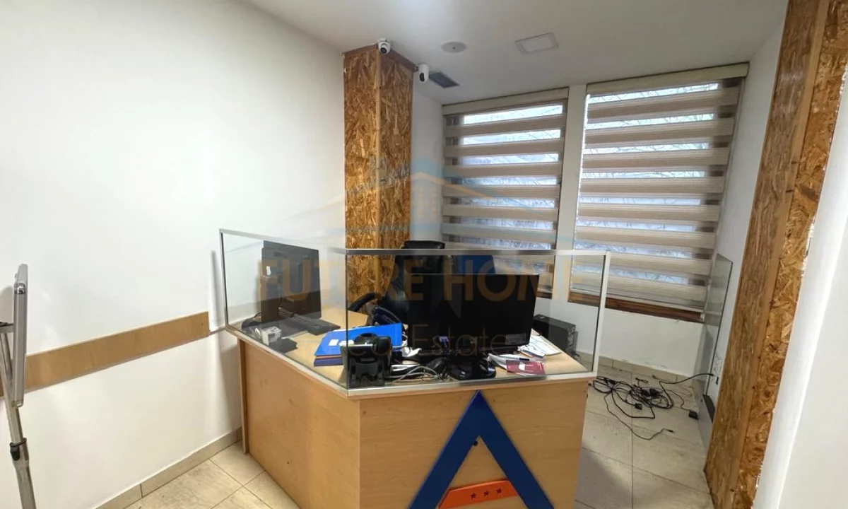 Jepet per qera Duplex per Zyra, Myslym Shyri, Tirane