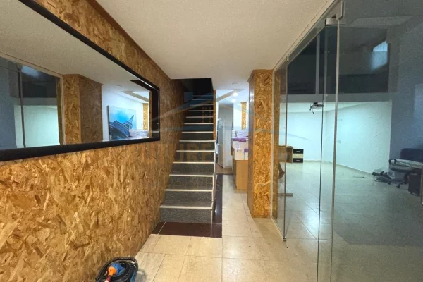 Jepet per qera Duplex per Zyra, Myslym Shyri, Tirane