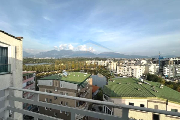 Casa in vendita 7+1 a Tirana - 843,000 Euro