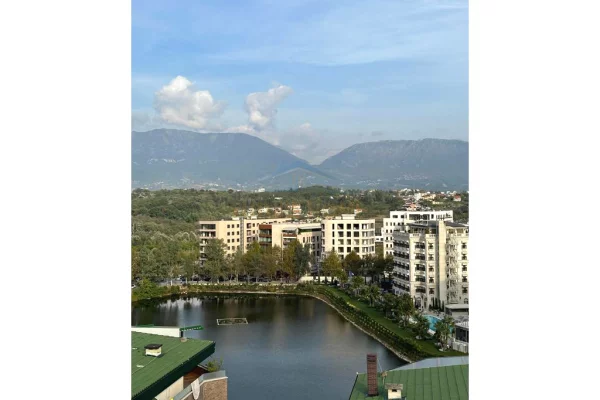 Shtepi ne shitje Penthose(kati i fundit panoramik) ne Tirane, 7+1, Mobilimi Pjeserisht e mobiluar, Pagesa 843,000  Euro.