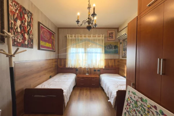 Shtepi me qera Apartament ne Tirane, 2+1, Mobilimi E mobiluar, Pagesa 700  Euro.