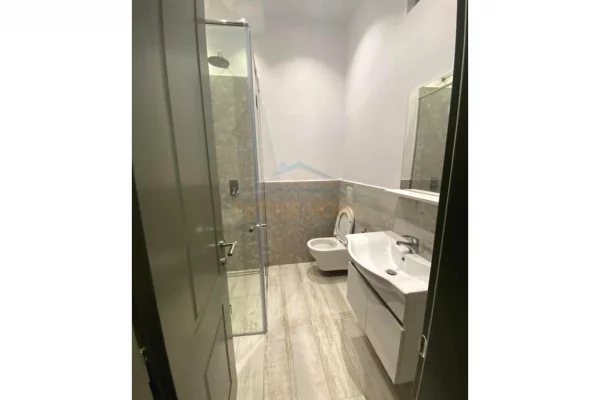 Appartamento in affitto a Tirana 2+1, Arredato