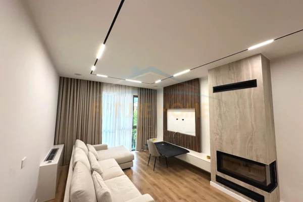 Casa in affitto 1+1 a Tirana - 1,350 Euro