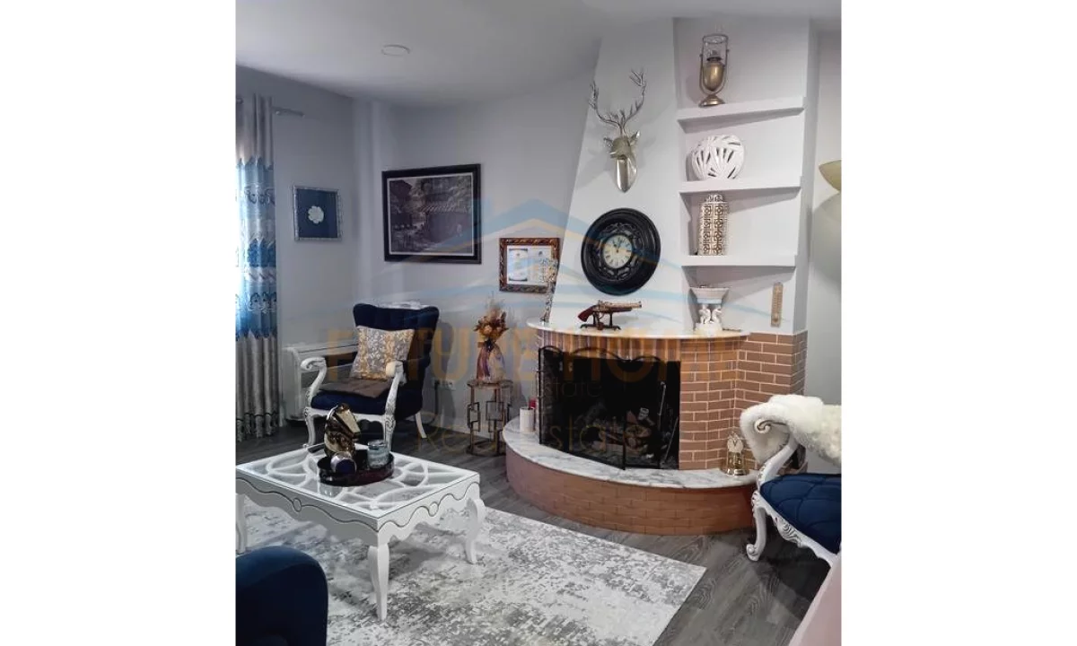 Appartamento in affitto a Tirana 2+1, Arredato