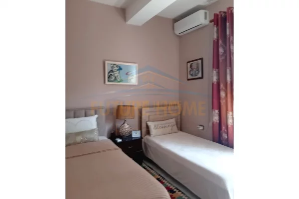 Appartamento in affitto a Tirana 2+1, Arredato