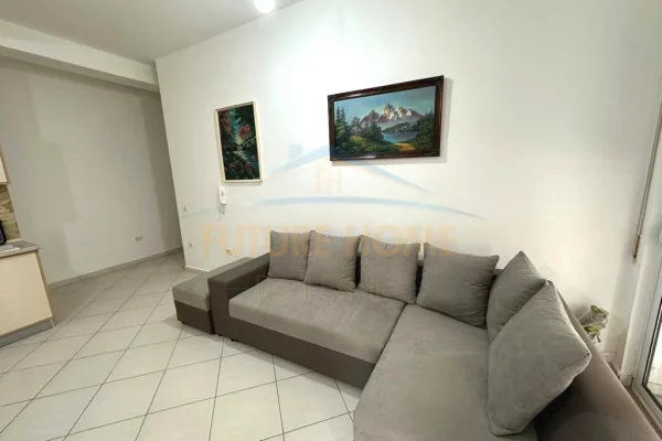 Shtepi me qera Apartament ne Tirane, 2+1, Mobilimi E mobiluar, Pagesa 750  Euro.