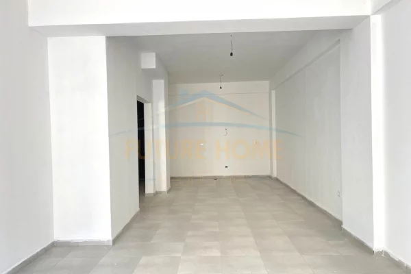 Ambient biznesi me qera 3+1 ne Tirane - 850 Euro