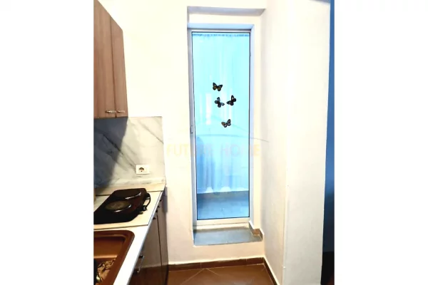 Shtepi me qera Apartament ne Tirane, 1+1, Mobilimi E mobiluar, Pagesa 400  Euro.