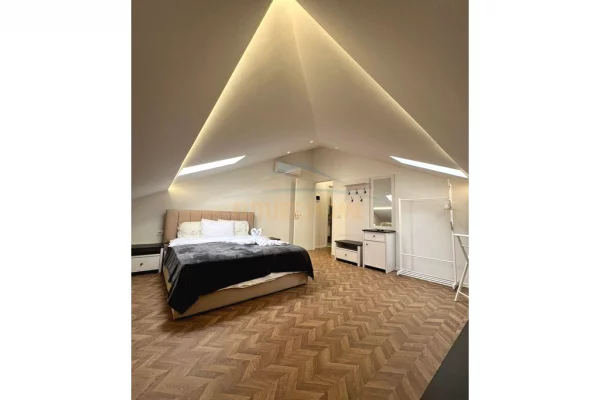 Shtepi me qera Apartament ne Tirane, 3+1, Mobilimi E mobiluar, Pagesa 1,500  Euro.