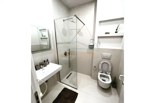 Shtepi me qera Apartament ne Tirane, 3+1, Mobilimi E mobiluar, Pagesa 1,500  Euro.