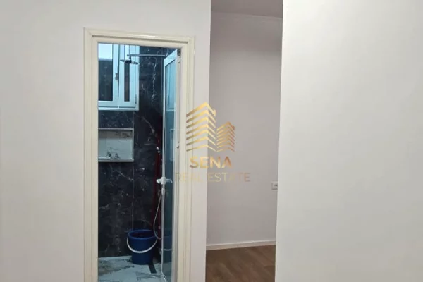 Shtepi ne shitje Apartament ne Tirane, 2+1, Mobilimi Bosh, pa mobiluar, Pagesa 218,000  Euro.