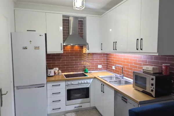 Qira, Apartament 1+1+blk, Kompleksi Tom Doshit, Shkoze, 370 Euro/Muaj