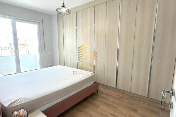 Shtepi ne shitje Apartament ne Tirane, 2+1, Mobilimi E mobiluar, Pagesa 210,000  Euro.