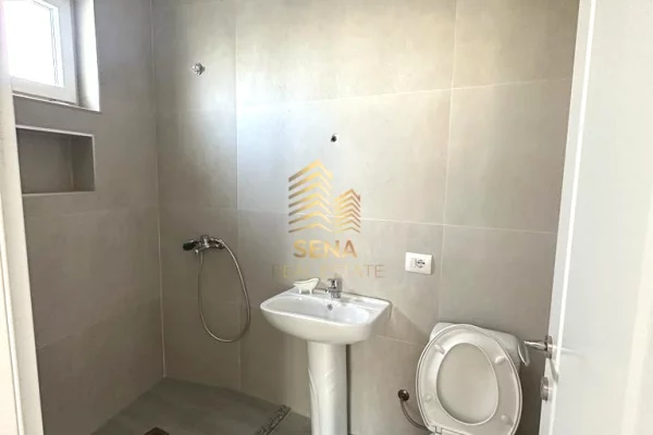 Shtepi ne shitje Apartament ne Tirane, 2+1, Mobilimi E mobiluar, Pagesa 210,000  Euro.