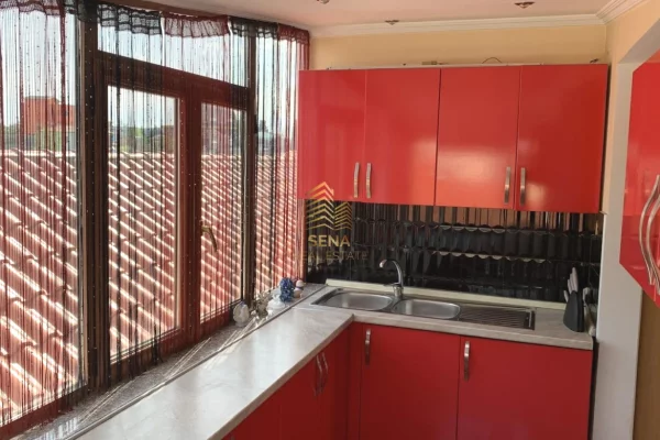 Shtepi me qera Shtepi Private ne Tirane, 2+1, Mobilimi E mobiluar, Pagesa 400  Euro.