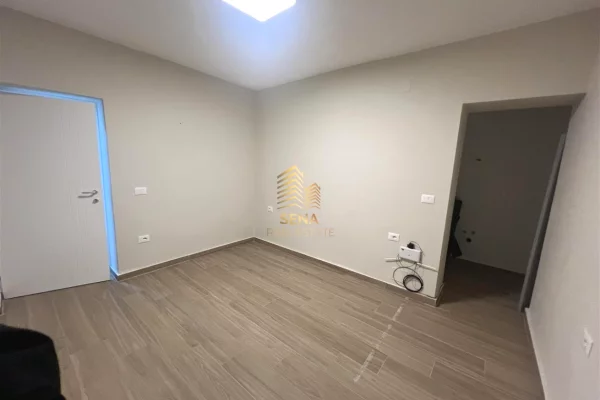 Qira, Ambient Biznesi, Bllok, 600 Euro/muaj