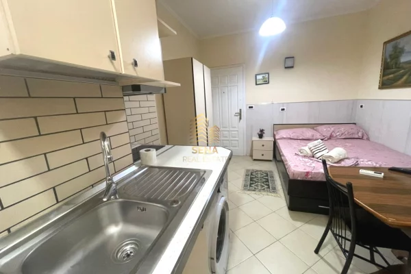 Shtepi me qera Apartament ne Tirane, Garsoniere, Mobilimi E mobiluar, Pagesa 35,000  Leke.