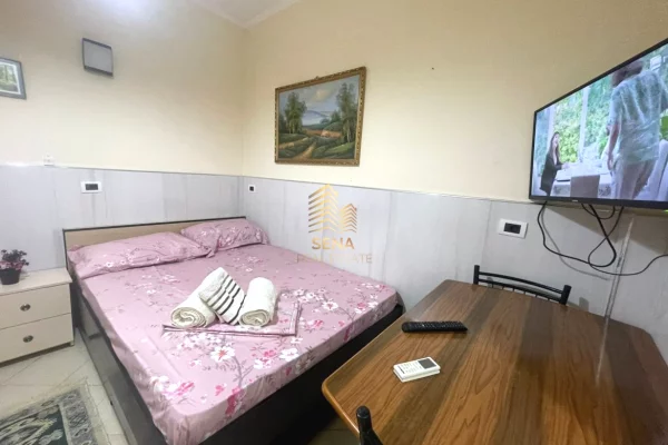 Shtepi me qera Apartament ne Tirane, Garsoniere, Mobilimi E mobiluar, Pagesa 35,000  Leke.