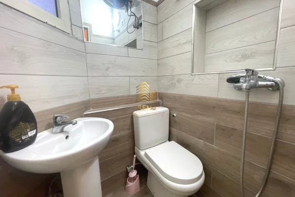 Shtepi me qera Apartament ne Tirane, Garsoniere, Mobilimi E mobiluar, Pagesa 35,000  Leke.