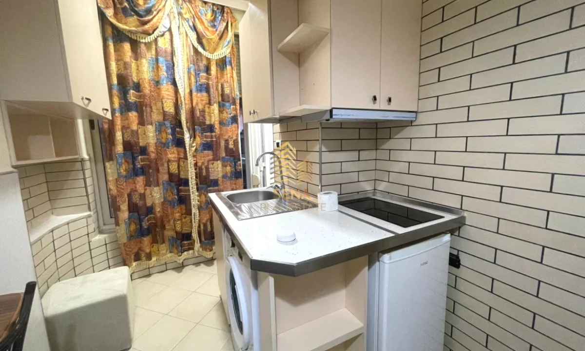 Shtepi me qera Apartament ne Tirane, Garsoniere, Mobilimi E mobiluar, Pagesa 35,000  Leke.