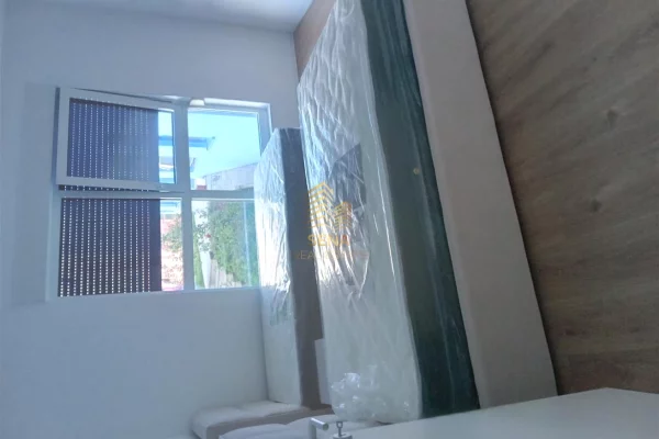 Shtepi me qera Apartament ne Tirane, 1+1, Mobilimi E mobiluar, Pagesa 40,000  Leke.