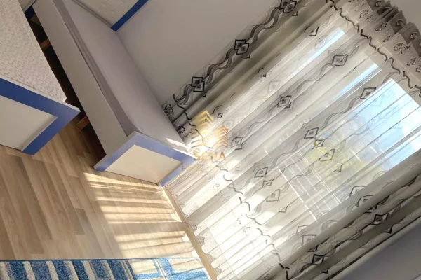 Shtepi me qera Apartament ne Tirane, 3+1, Mobilimi E mobiluar, Pagesa 850  Euro.