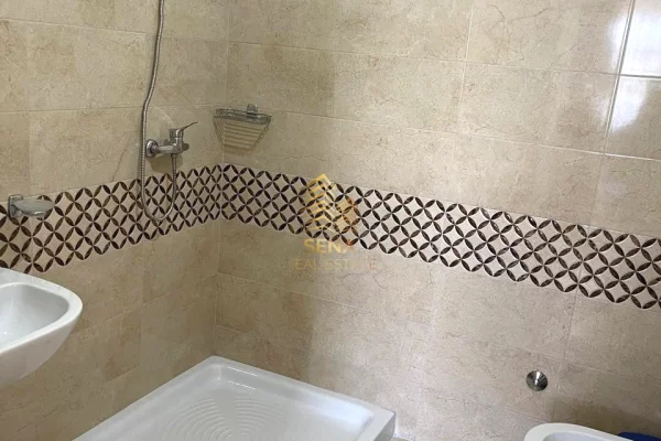 Shtepi ne shitje Apartament ne Tirane, 3+1, Mobilimi E mobiluar, Pagesa 295,000  Euro.