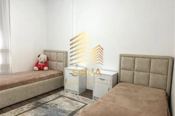 Shtepi ne shitje Apartament ne Tirane, 2+1, Mobilimi E mobiluar, Pagesa 189,000  Euro.