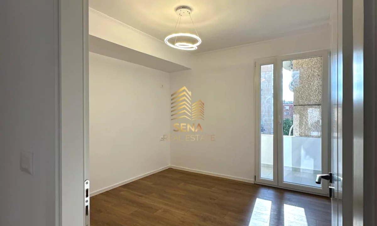Shtepi ne shitje Apartament ne Tirane, 2+1, Mobilimi E mobiluar, Pagesa 118,000  Euro.