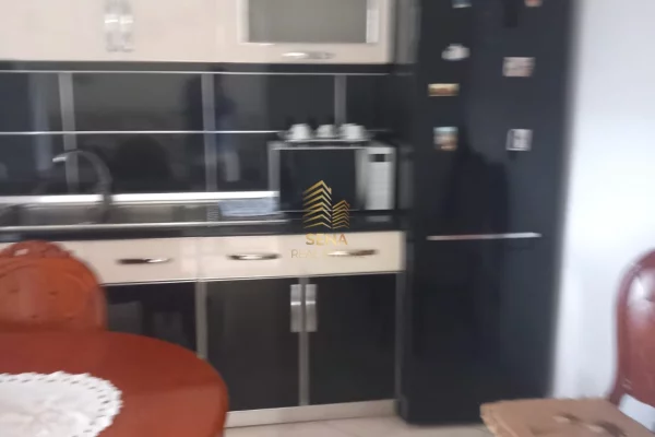 Shtepi me qera Shtepi Private ne Tirane, 1+1, Mobilimi E mobiluar, Pagesa 300  Euro.