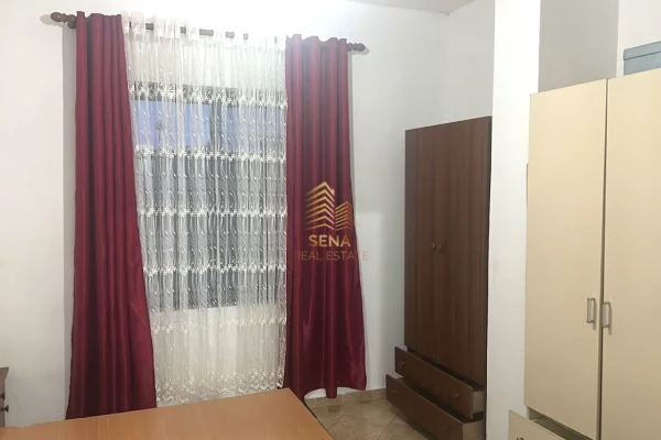 Shtepi me qera Shtepi Private ne Tirane, 1+1, Mobilimi E mobiluar, Pagesa 350  Euro.