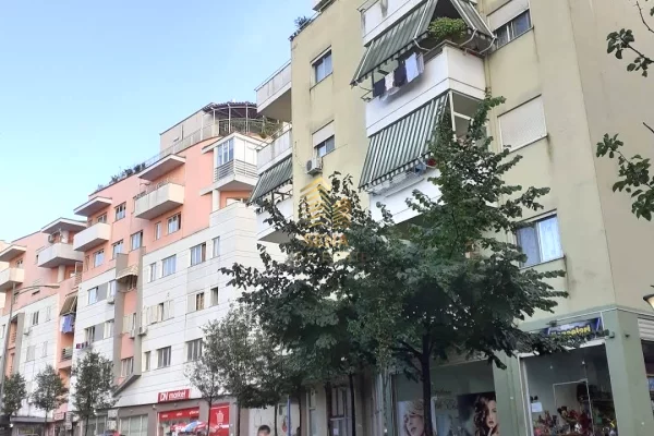 Ambient biznesi me qera 1+1 ne Tirane - 40,000 Leke