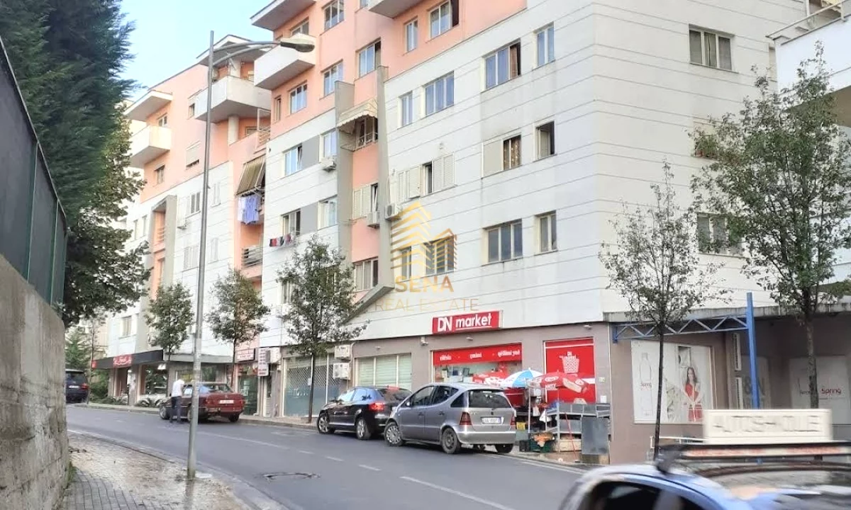 Qira, Ambient biznesi, Fresk, 40,000 Lek/muaj