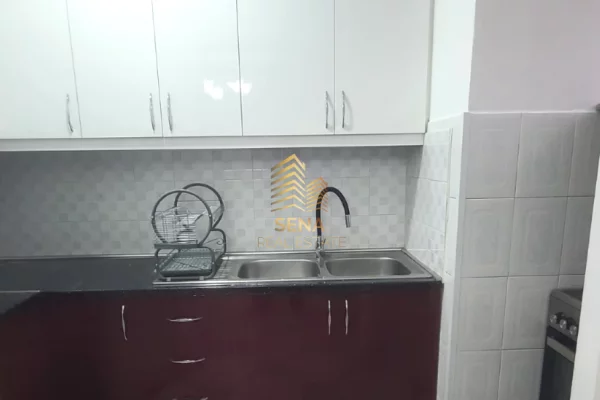 Shtepi me qera Apartament ne Tirane, 2+1, Mobilimi E mobiluar, Pagesa 40,000  Leke.