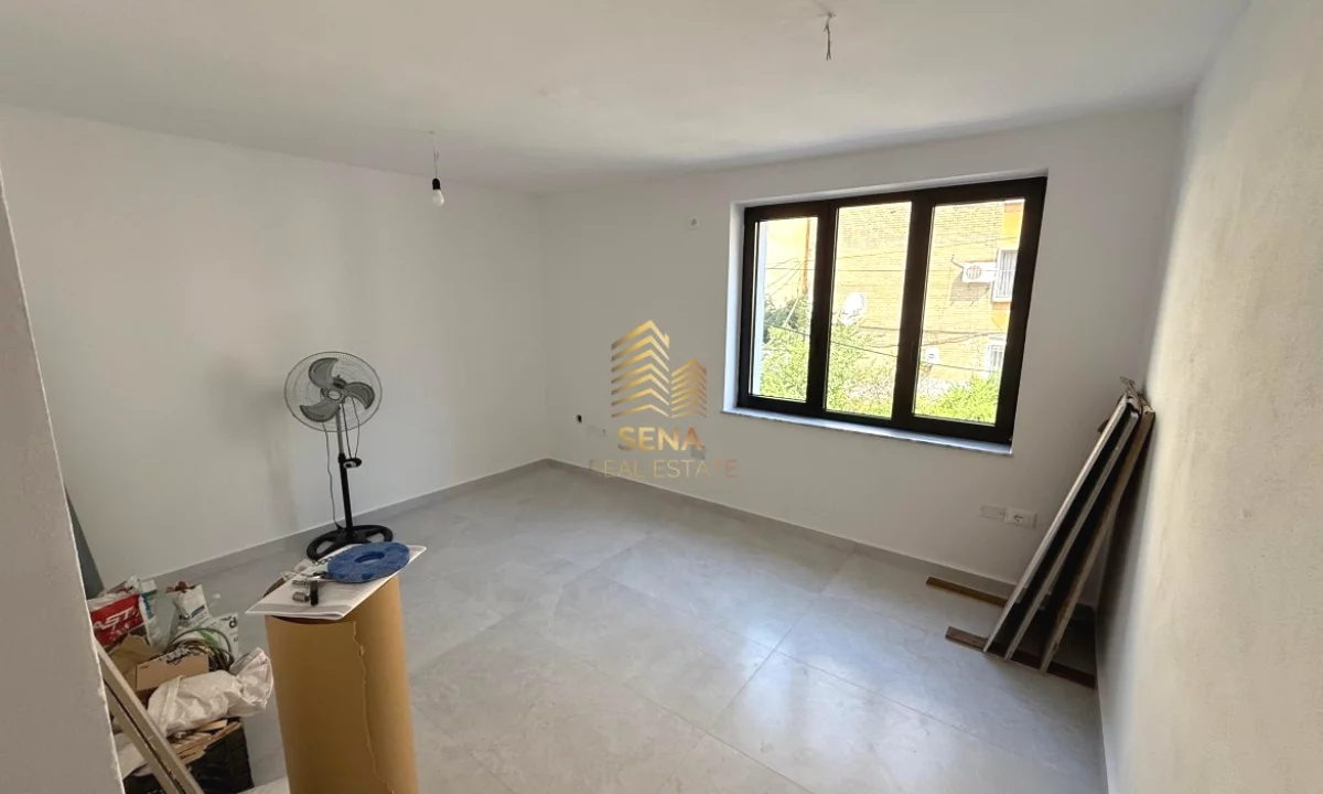 Qira, Ambient per zyra, 2+1+blk, Brryli, 800 Euro/muaj