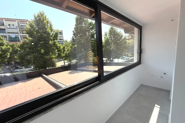 Qira, Ambient per zyra, 2+1+blk, Brryli, 800 Euro/muaj