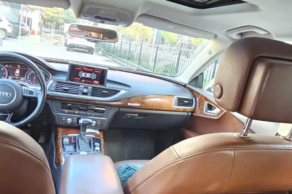 Makina ne shitje ne Tirane, Audi, 2014 Benzine,Kambio Automatik Pagesa 7,999  Euro.